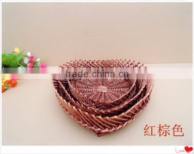 Natural heart shape wickr basket heart shape wicker gift basket heart shape wicker chrismas candy basket