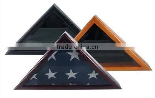 Customize High-grade triangle wooden flag box