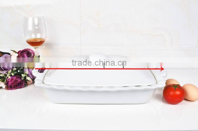 15.5" Square porcelain baking tray with lid