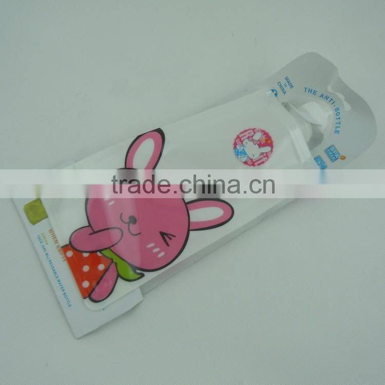 2015 newly foldable water bottle handly Singapore plastic bottle with carabiner