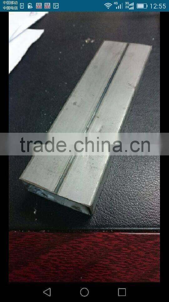 square duct locking machine