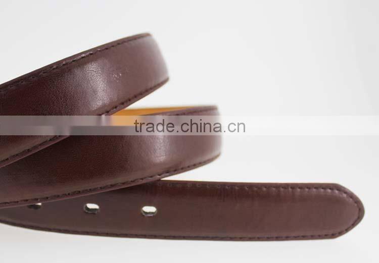 Sample style thin brown pu leather man belt for jeans with shiny silver metal square accessories in YiWu