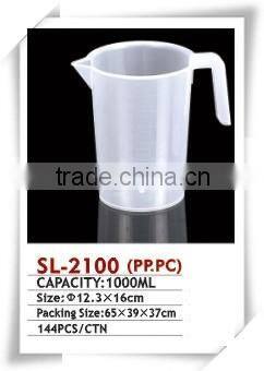 hot factory sell 1000ml graduated plastic measuring cup with handle mc025