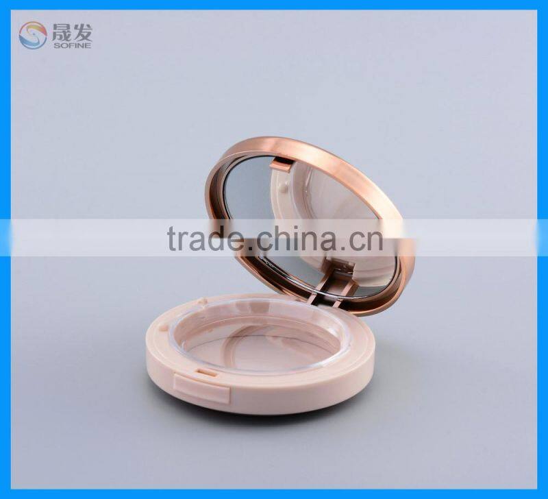 Cosmetic plastic blusher compact