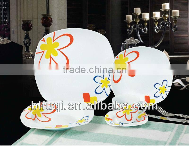 Ceramic dinnerware with simple design for Hotel porcelain dinnerware item square porcelain crockery dinner sets
