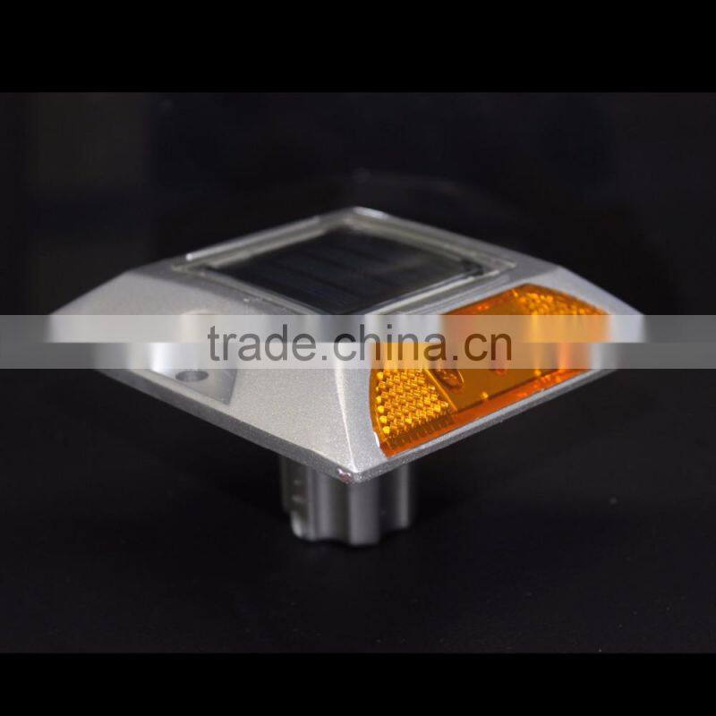 Landscape Garden Solar Powered Yellow Light Raised Pavement Maker Road Stud
