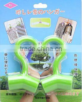 2PCS Environmental bottle Space Saving Clothing Hangers