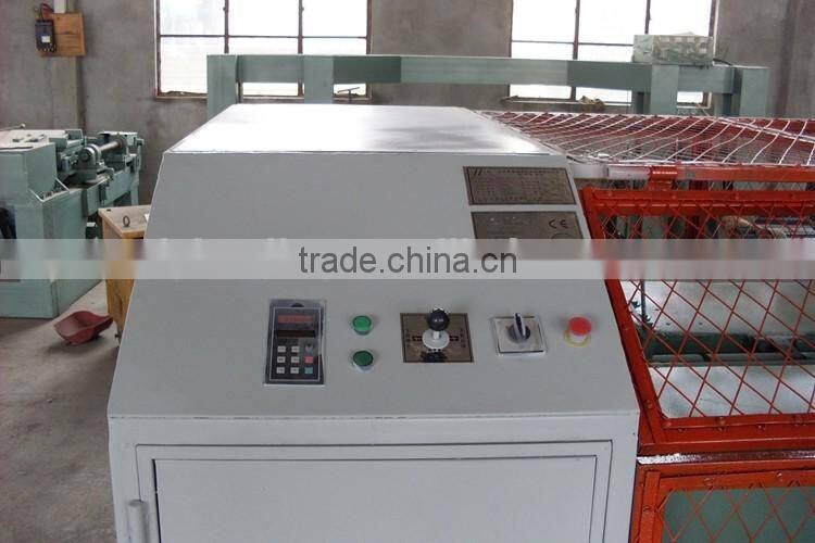 Wood veneer spindleless peeling machine for plywood production line