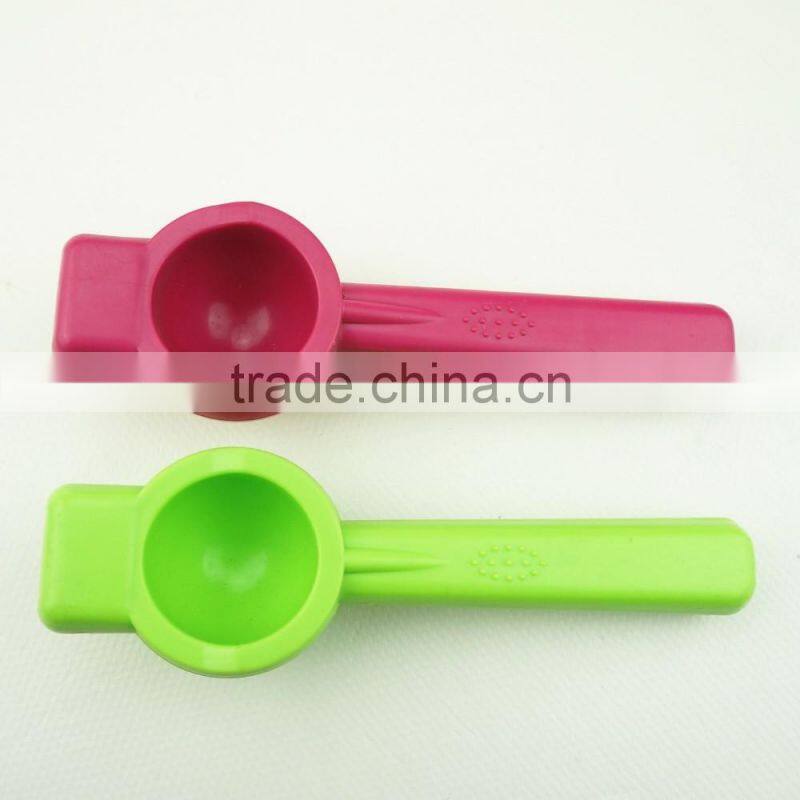 41025 Lemon and Lime Juice Squeezer