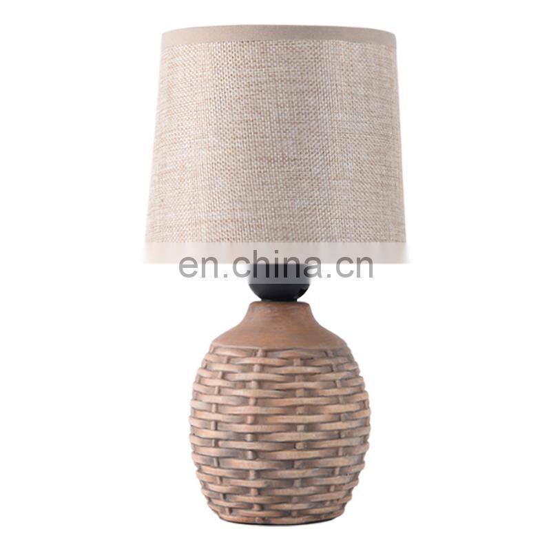 European style antique ceramic table lamp and ratton pattern desk lamp