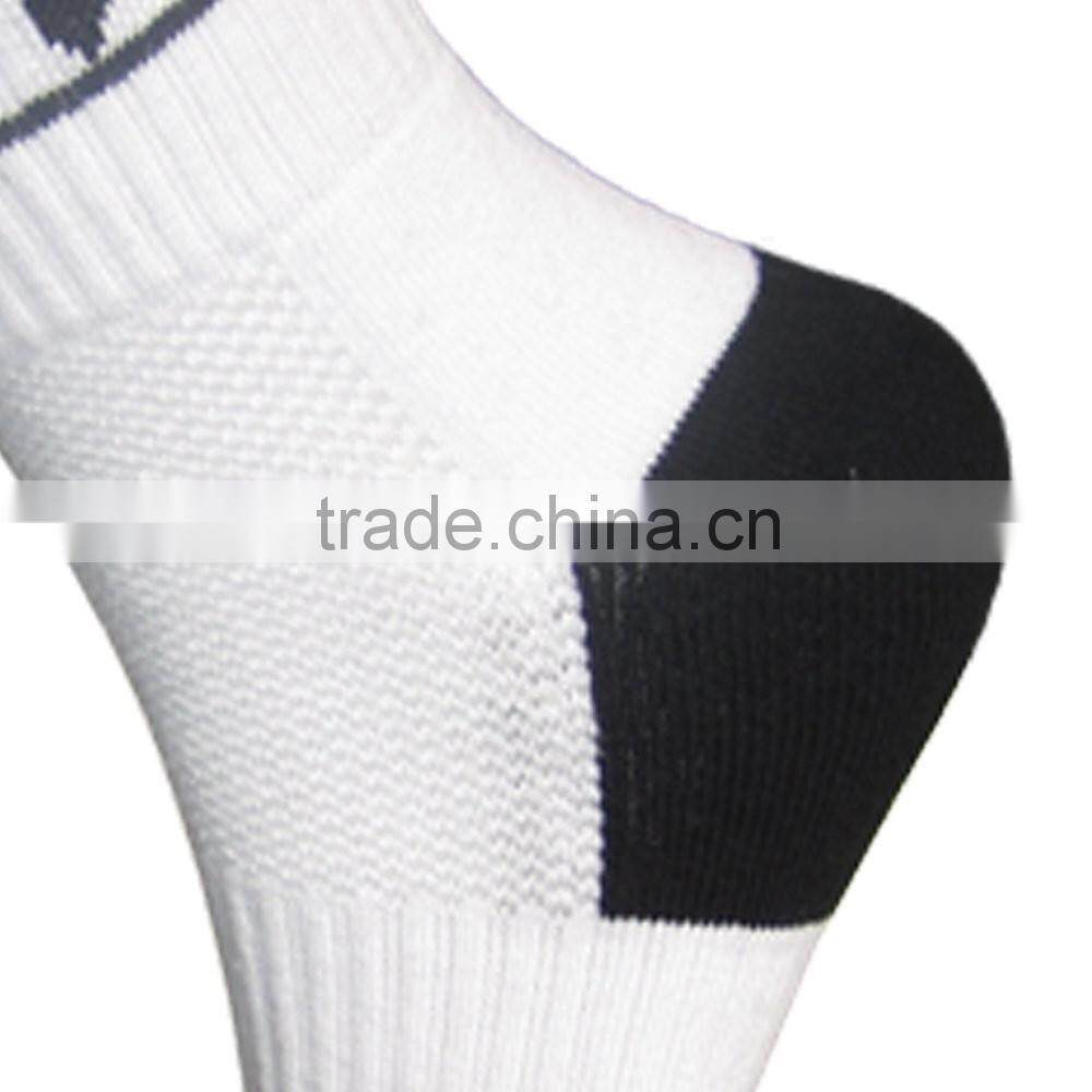 High quality men cotton comfortable sports socks With Terry