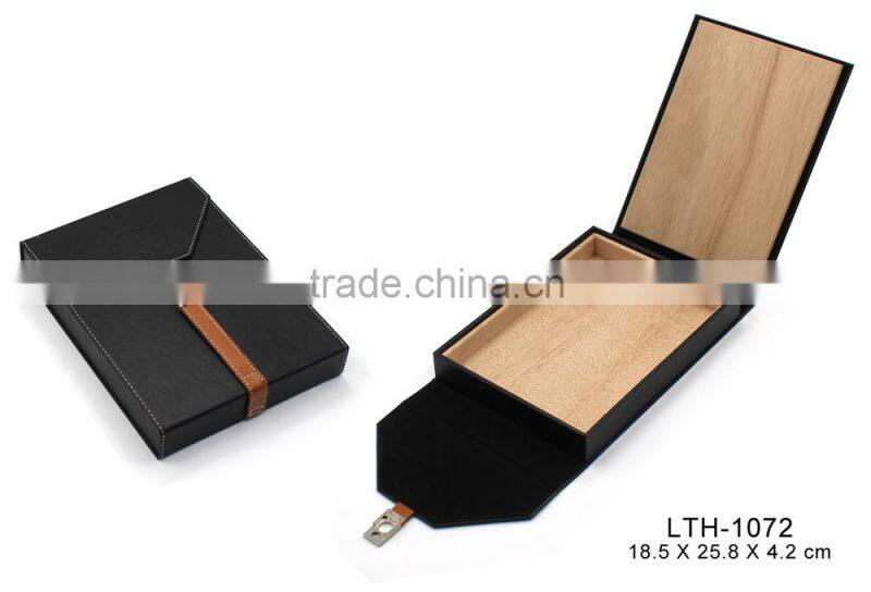 Customized Black Travel Cigar Humidor for cigars