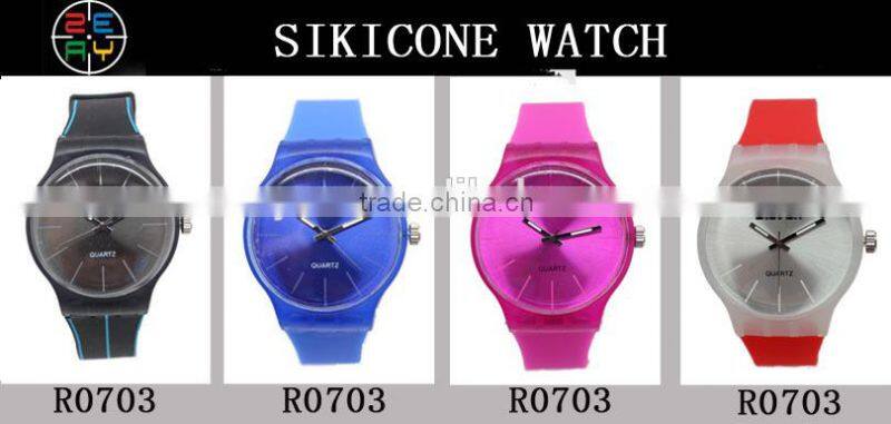 custom logo printed retro watch, silicone strap retro watch R0663