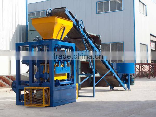 Popular QT4-24 semi-automatic vibration press brick making machine price