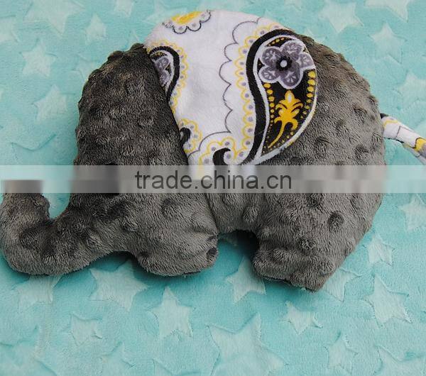 New design MOQ 50pcs like baby face ultra soft minky blanket elephant
