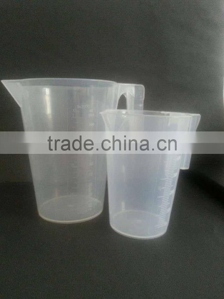 Tansparent pp measuring cup with handle