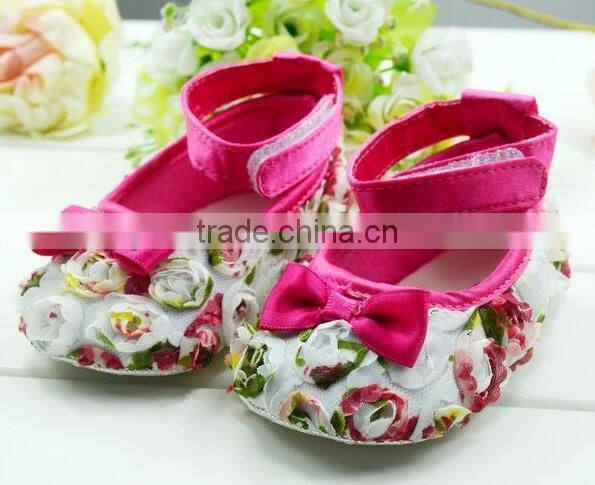 wholesale shoes in china Factory outlet soft bottom toddler shoes girls anti-slip chevron shoes baby colorful chevron prehobbler