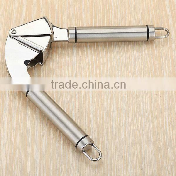 Garlic Crusher Made of Stainless Steel Mince Professional Garlic Press, silicone Crusher with Garlic Peeler
