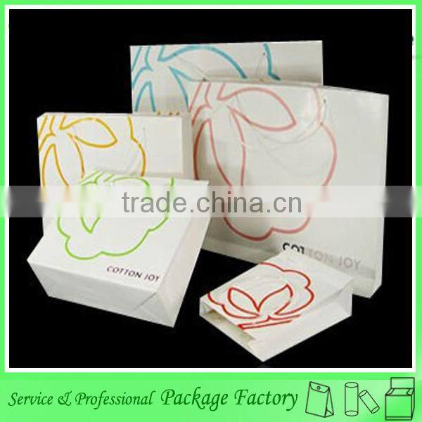 Fashionable luxury high quality paper bag with flower pattern