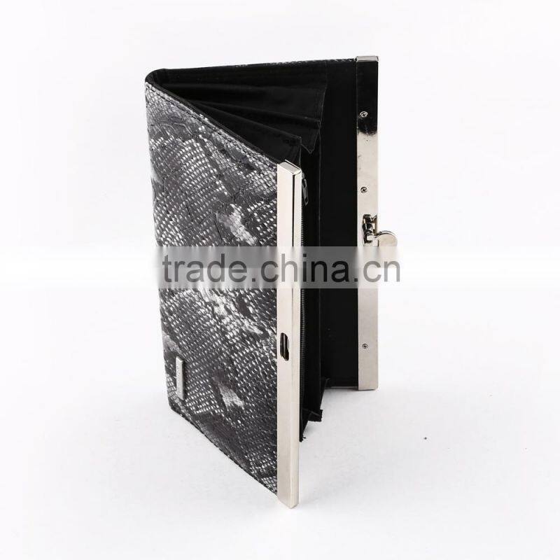 Romantic Branded snake pattern ladies wallet with metal closure