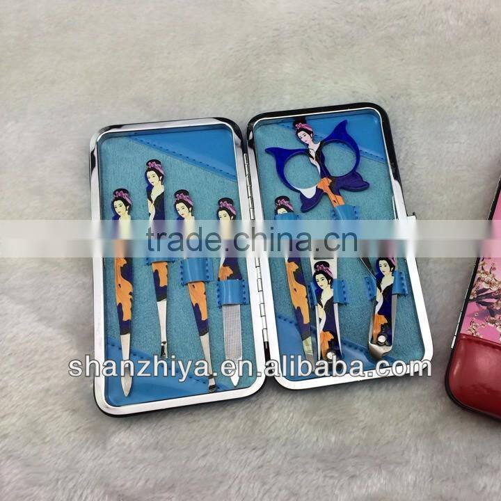 White 9pcs leather bag,nail cutter,earpick,manicure set