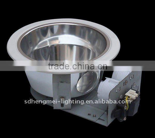 Simple transverse plug-in down light