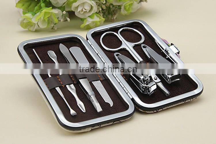 Bonvatt 7 pcs Professional Nail care set Manicure Kit Manicure Set men's manicure set suitcase