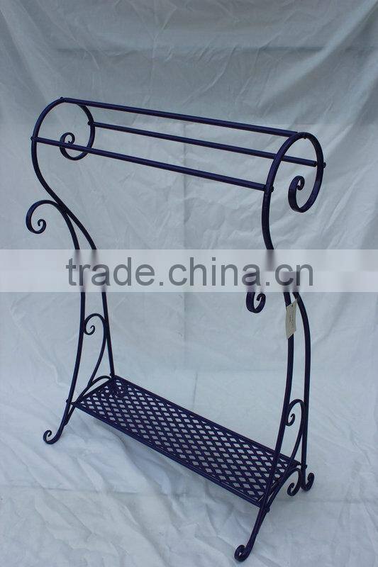 Metal floor standing towel racks
