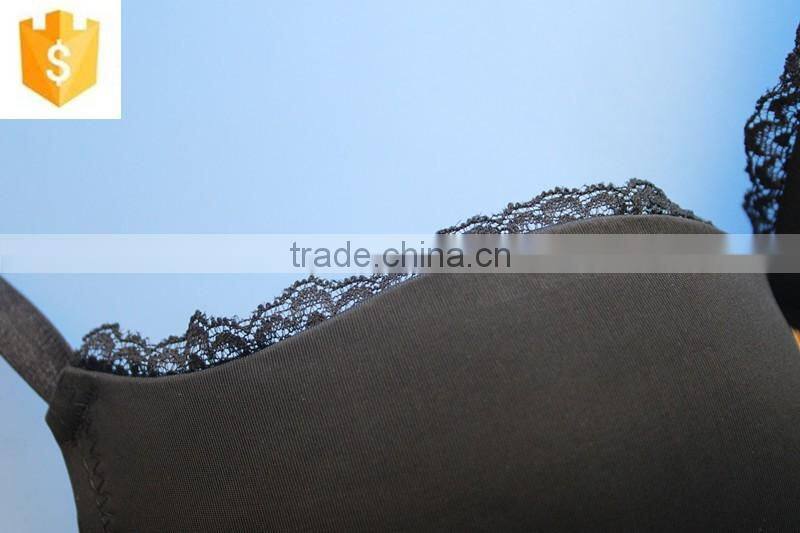 The simple pure color bra for ladies