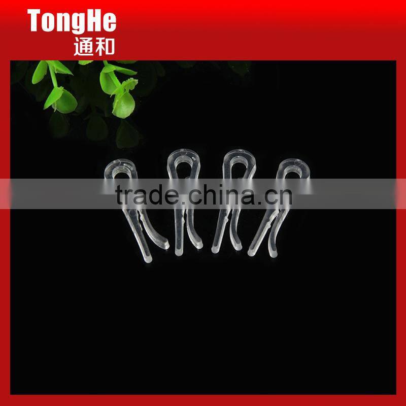 R shape plastic shirt sleeve clip for packaging accessory