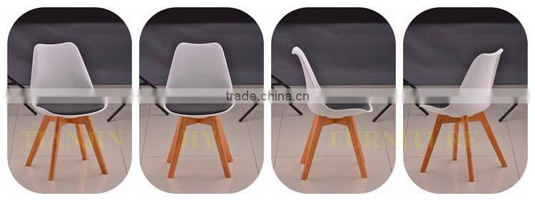 morden Design PP Plastic Upholstered Dining Chair with Wooden Legs