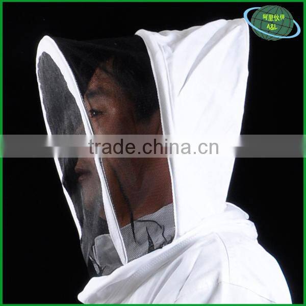 Beekeeping coverall hooded with veil complete for flexible operation