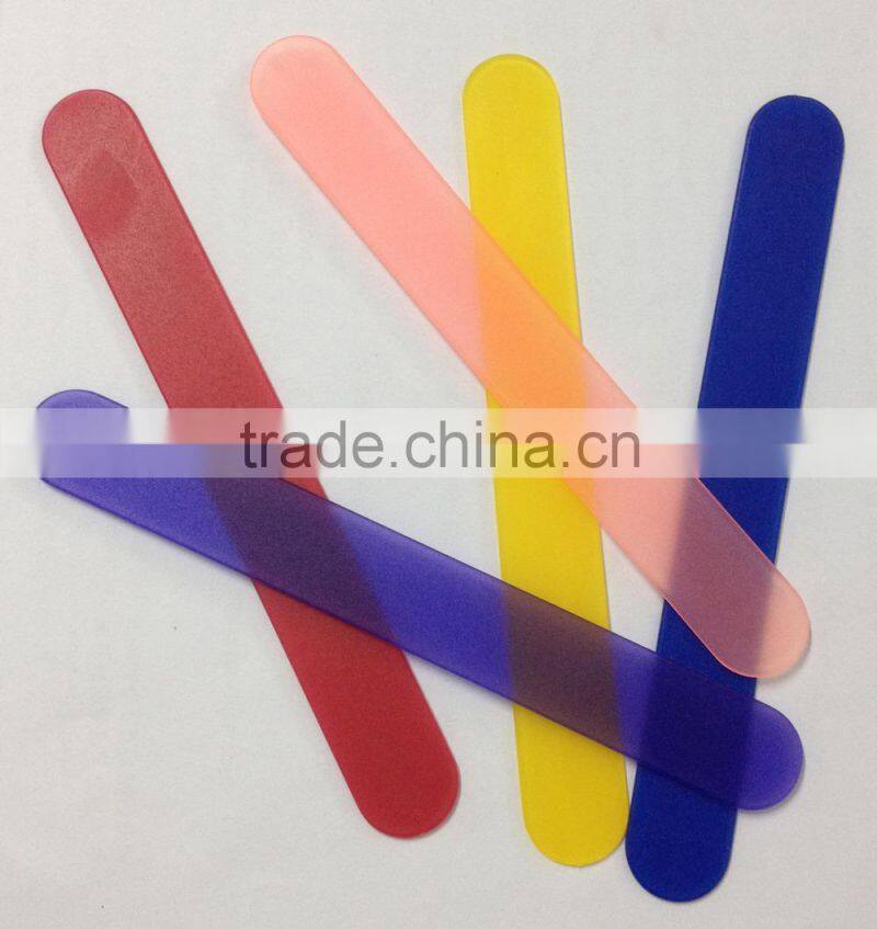 V-GF16-12 The adult size plastic tongue depressor