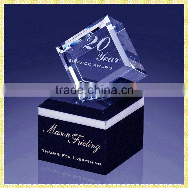 Wholesale High Quality Fancy Crystal Trophy Awards For Business Cooperation Gifts