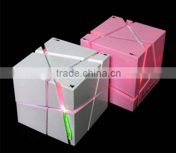 Qone7 EDGE Portable Mini Bluetooth Speaker with LED Light Built-in 500mAh Battery Stereo Sound Box Mp3 Player Subwoofer Speakers