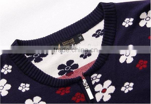 Jacquard Knitted Allover Flower Pcrew Neck Men Cardigan Sweater