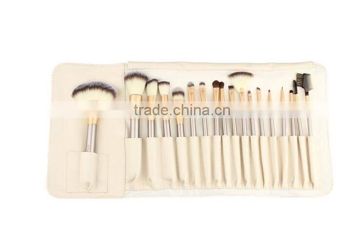 18pcs Face use beauty brush kit with nature long bamboo handle