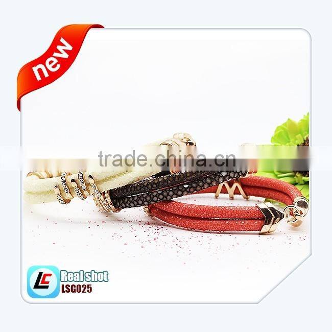 Women best gift red genuine leather stingray bracelet with rose gold clasp hot sale