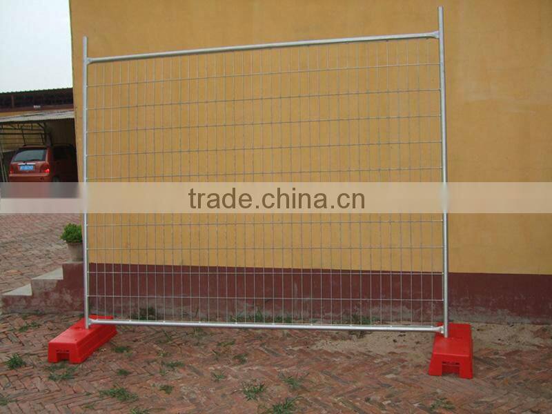 outdoor Temporary wood Fence