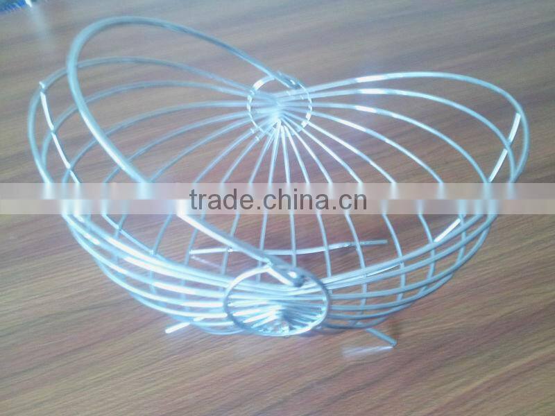 Round metal fruit basket