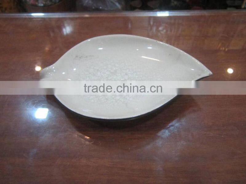 Beautiful item green ceramic-porcelain dish from Vietnam with producer price
