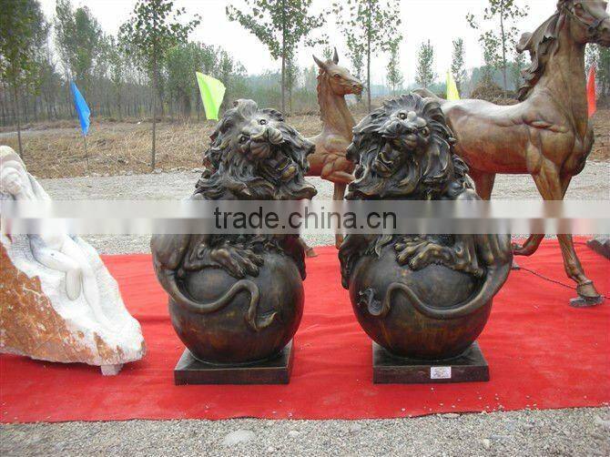Modern Bronze Lion Statue Carving