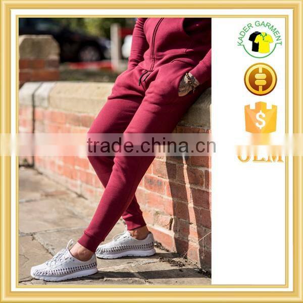 Wholesale tight fitted mens tracksuit custom gym tracksuit