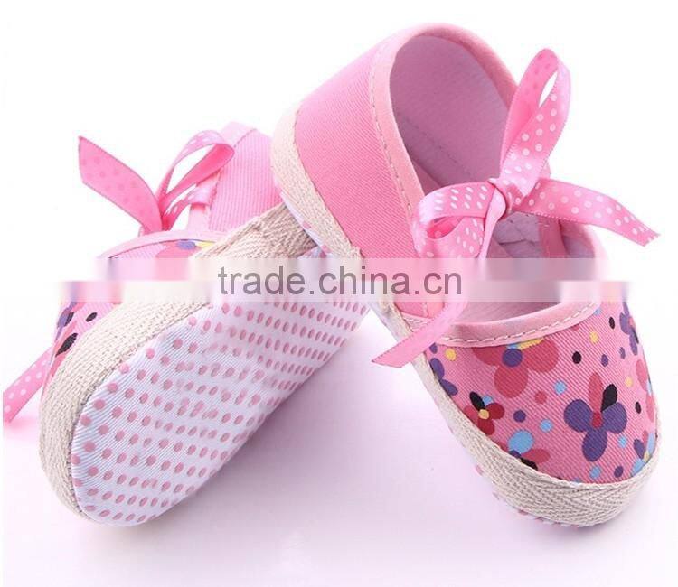 Flower printed baby girl's prewalker
