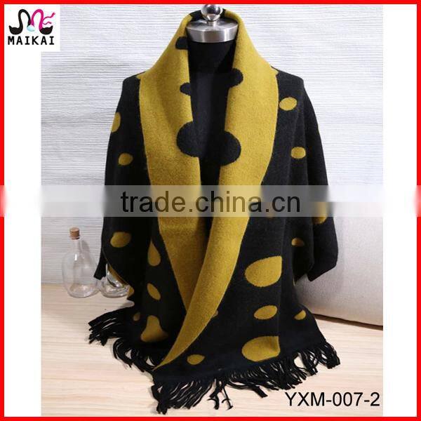 Elegant women's winter fashion jacquard scarf shawl
