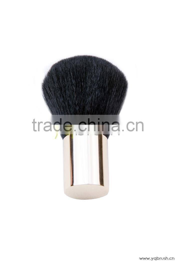 Kabuki powder brush