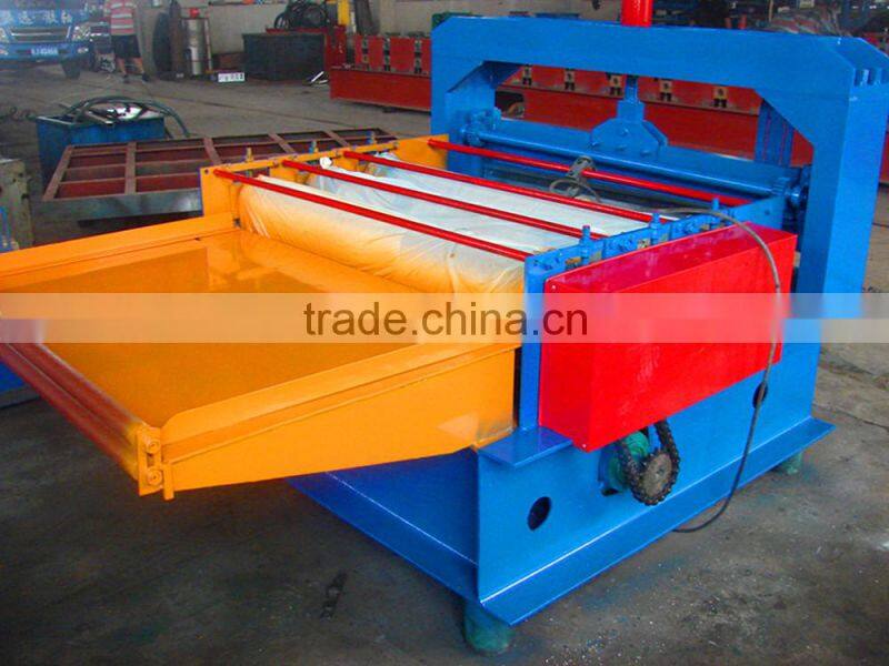 Simple metal sheet leveling and cut to length machine