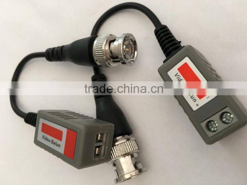 Power CCTV video balun with BNC connector