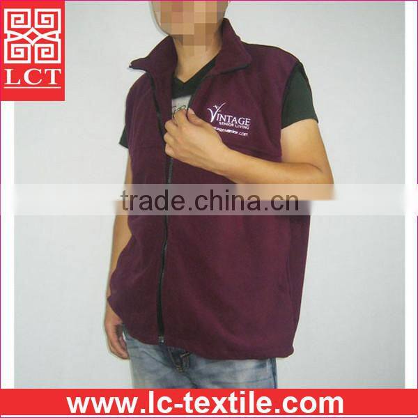 2015 European popular cheap promotional uniform hooded wholesale fleece vest with your own brand embroidered(LCTU0051)