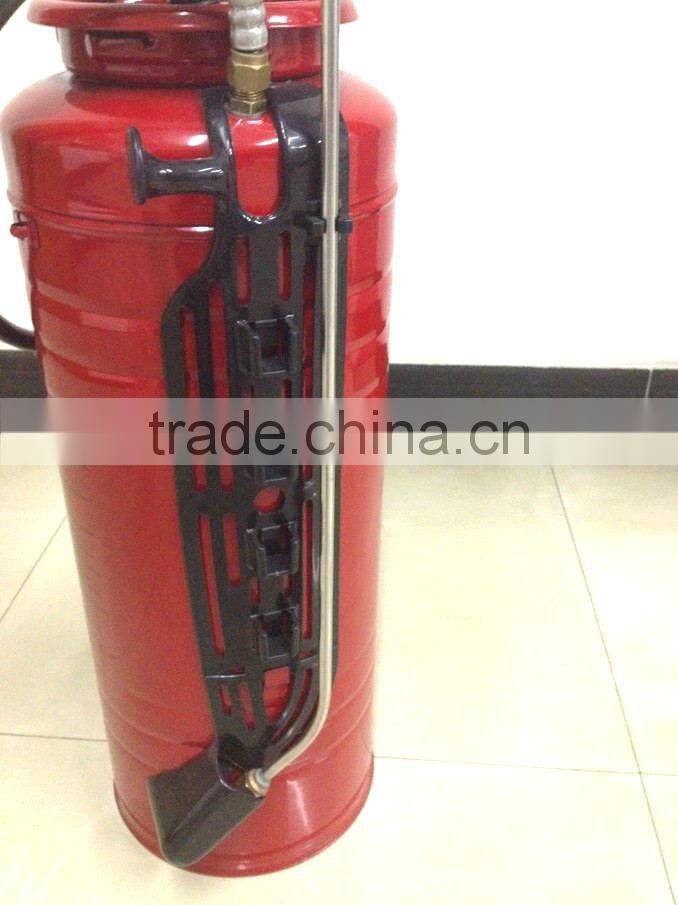 12L to 16L Metal Pressure Sprayer with lance holder